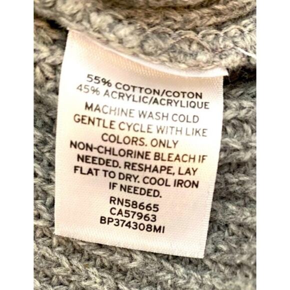 BP Gray Plunging V-Neckline Sweater, Size Small - Picture 9 of 10